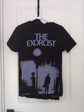 THE EXORCIST | Foggy Father Merrin Silhouette T-shirt | Size Mens XS